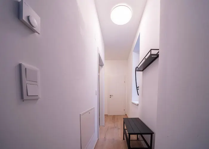 Designer Studios, 10min To Stephansplatz, Metro, No Elevator * Viena