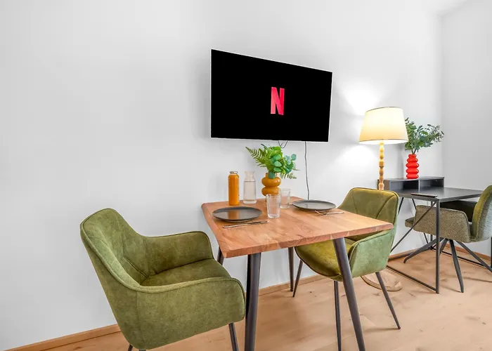Designer Studios, 10min To Stephansplatz, Metro, No Elevator Viena