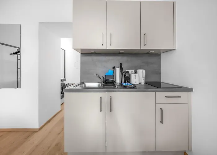 Designer Studios, 10min To Stephansplatz, Metro, No Elevator * Viena